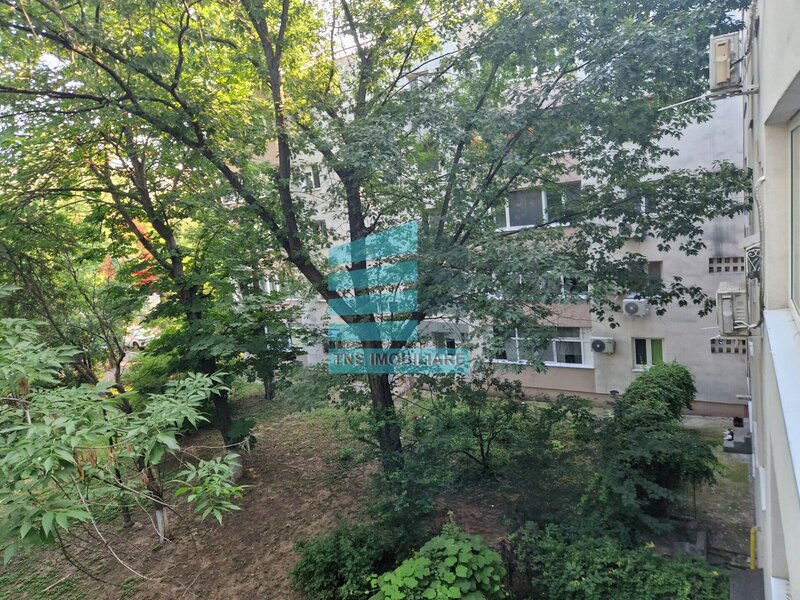 Titan, Liviu Rebreanu, 3 camere, decomandat, 5 minute metrou